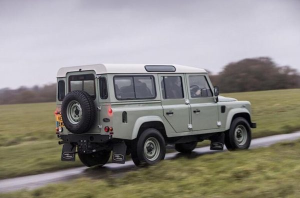 Land-Rover-Defender-a-classic-for-hunting-in-Scotland