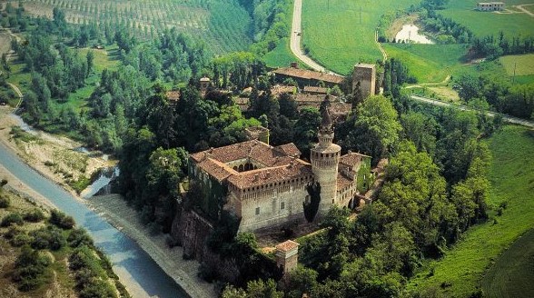 The Rivalta castle is five minutes away from our hunting estare in Rivergaro