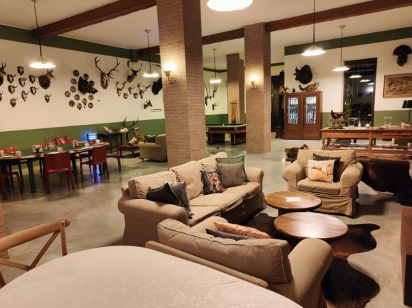 Club-House-La-Montefeltro-hunting-lodge