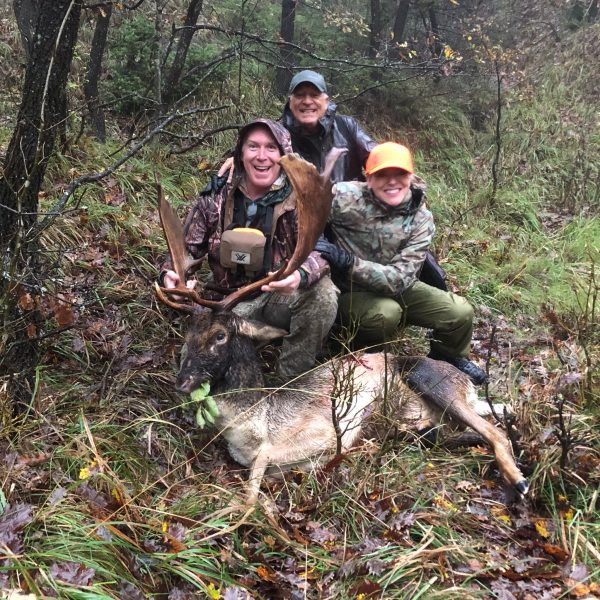 Hunting-fallow-deers-in-Italy