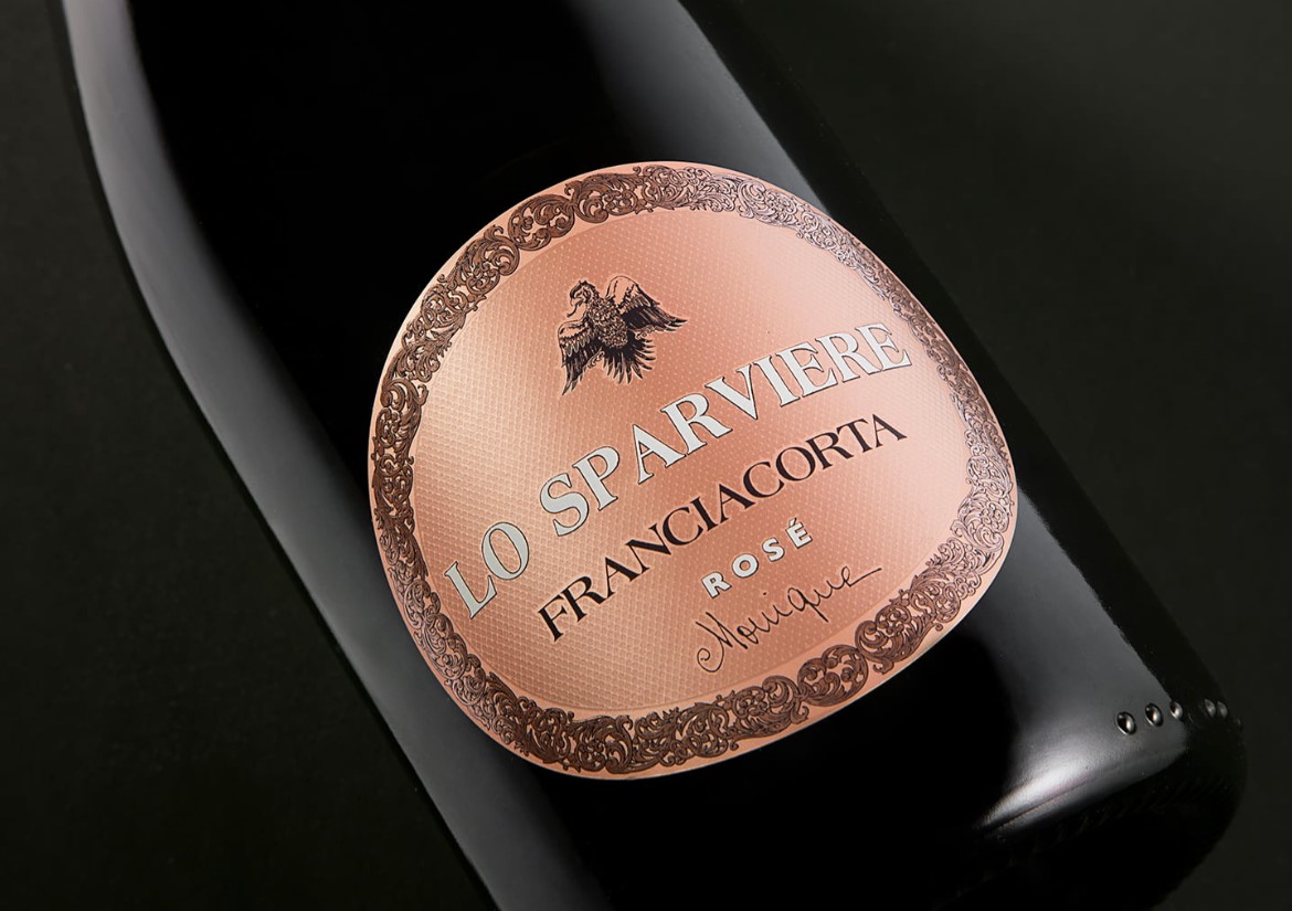 Lo-sparviere-franciacorta-rose-wine-hunting-in-italy